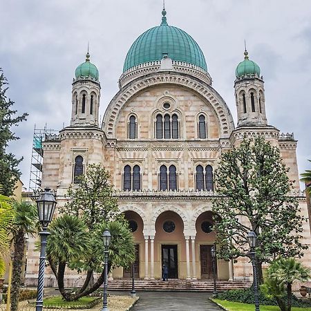 Historic Center Palace - Huge 4 Bedrooms Santa Croce Apartment - By Likehomeフィレンツェ エクステリア 写真