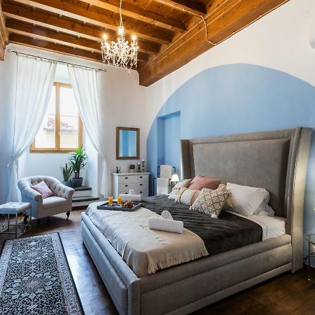 Historic Center Palace - Huge 4 Bedrooms Santa Croce Apartment - By Likehomeフィレンツェ エクステリア 写真