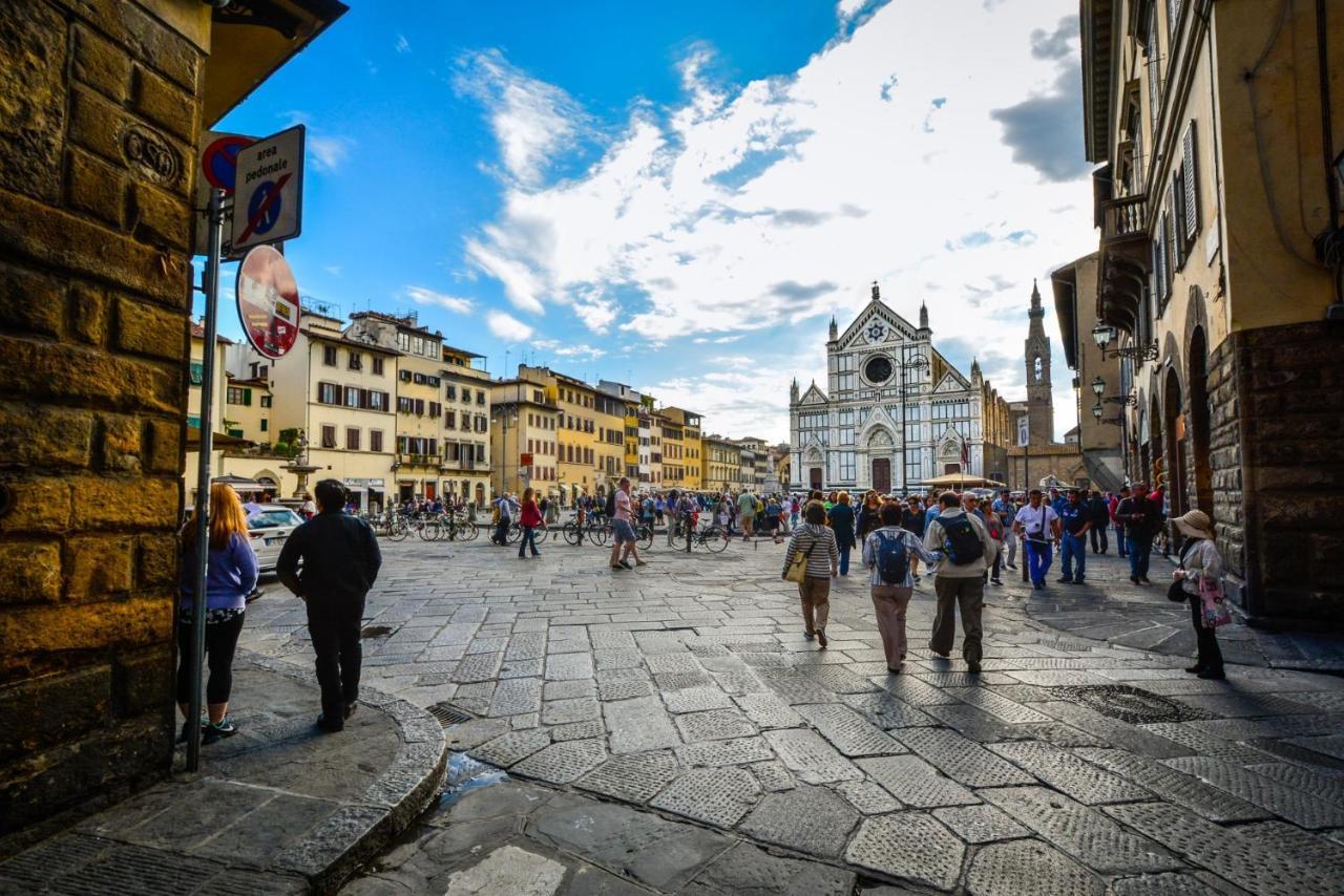 Historic Center Palace - Huge 4 Bedrooms Santa Croce Apartment - By Likehomeフィレンツェ エクステリア 写真