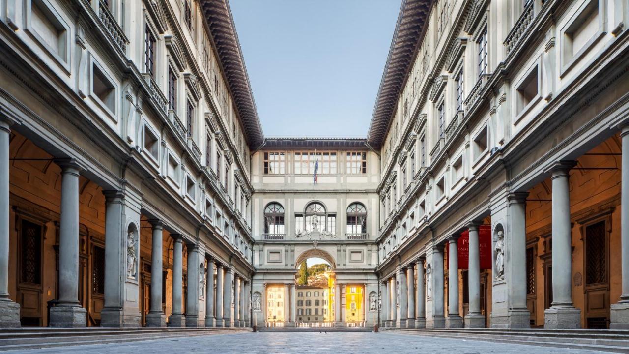 Historic Center Palace - Huge 4 Bedrooms Santa Croce Apartment - By Likehomeフィレンツェ エクステリア 写真