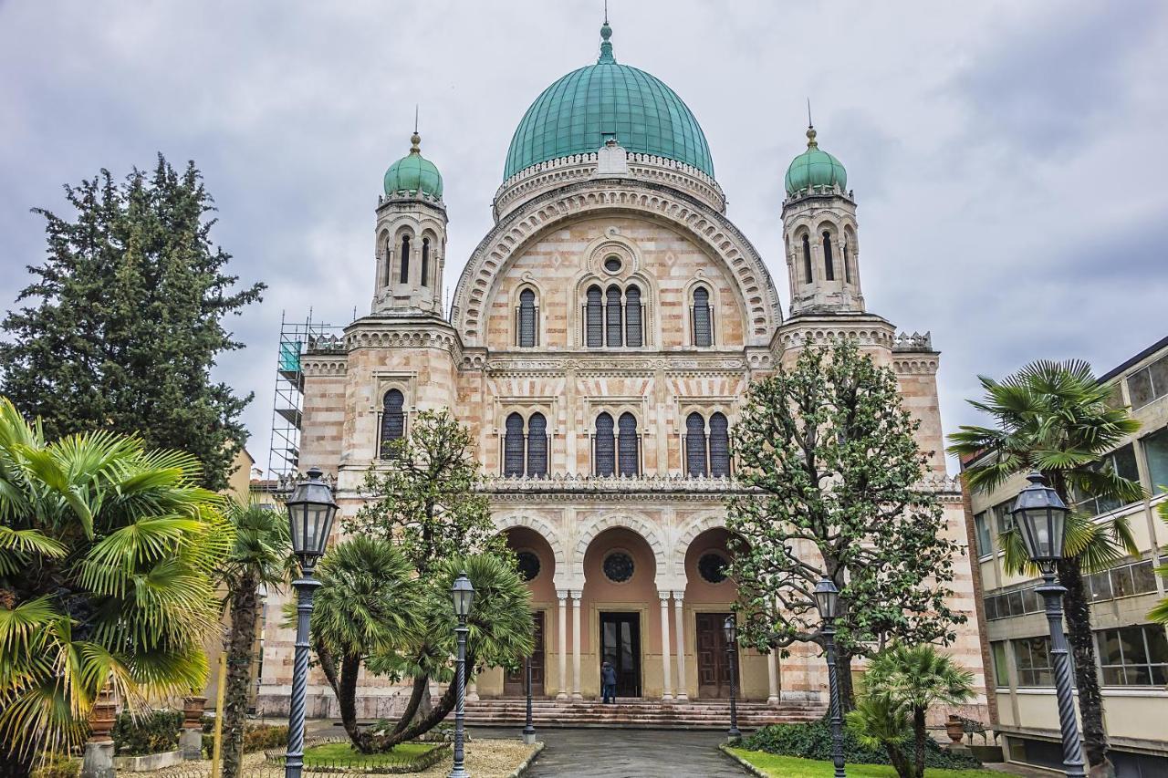 Historic Center Palace - Huge 4 Bedrooms Santa Croce Apartment - By Likehomeフィレンツェ エクステリア 写真